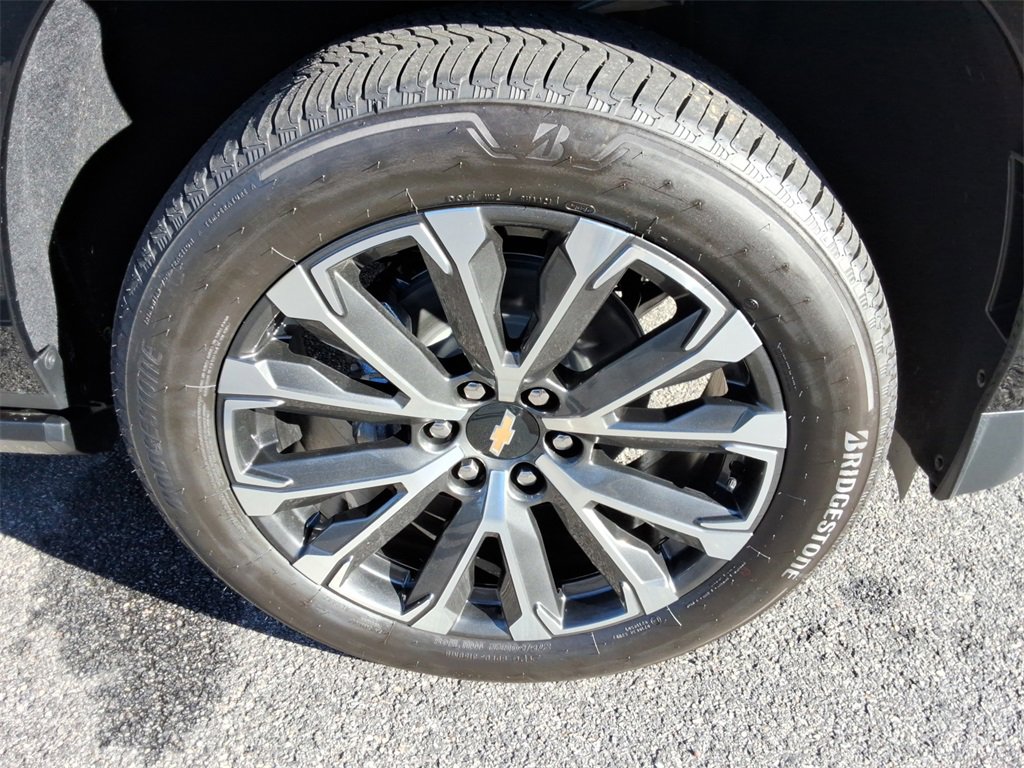 New 2026 Chevrolet Suburban High Country image 12