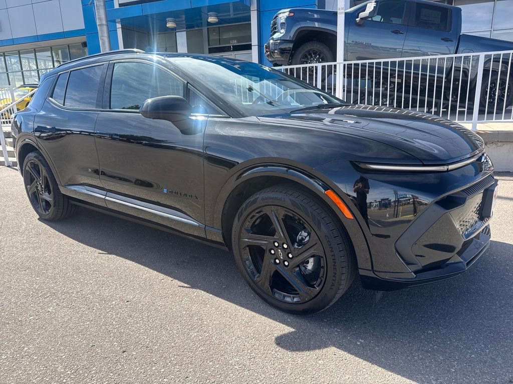 Used 2025 Chevrolet Equinox EV RS image 7