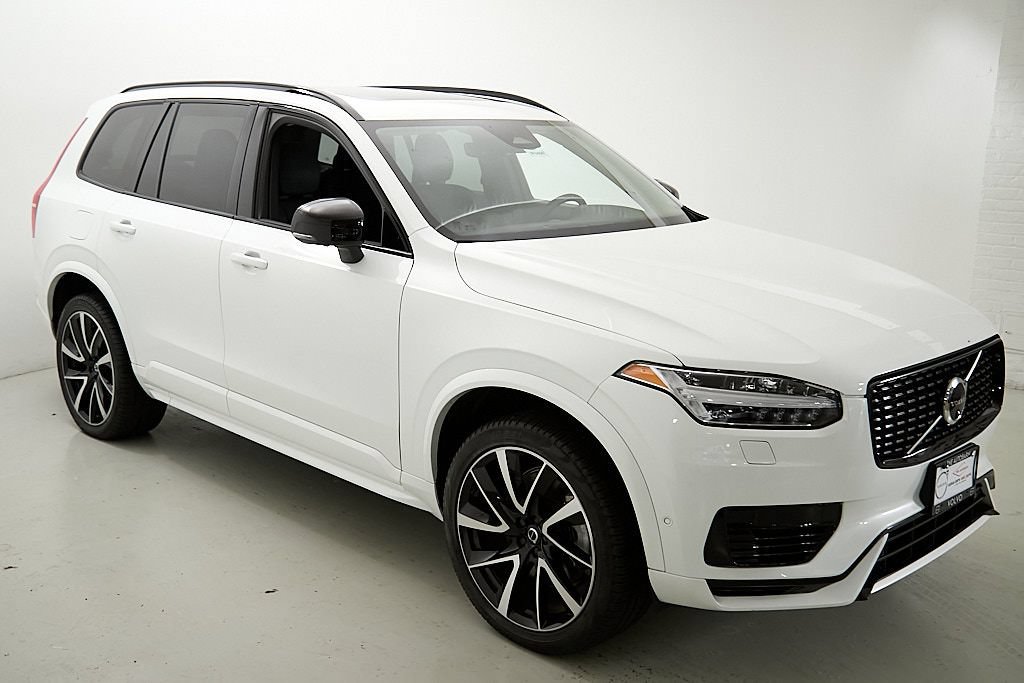 Used 2023 Volvo XC90 T8 Plus w/ Protection Package Premier AWD/4WD image 4