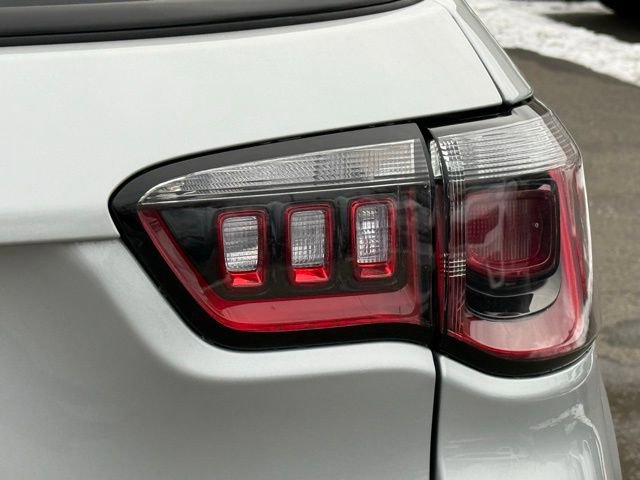 New 2026 Jeep Compass Latitude w/ Sun and Sound Group AWD/4WD image 14