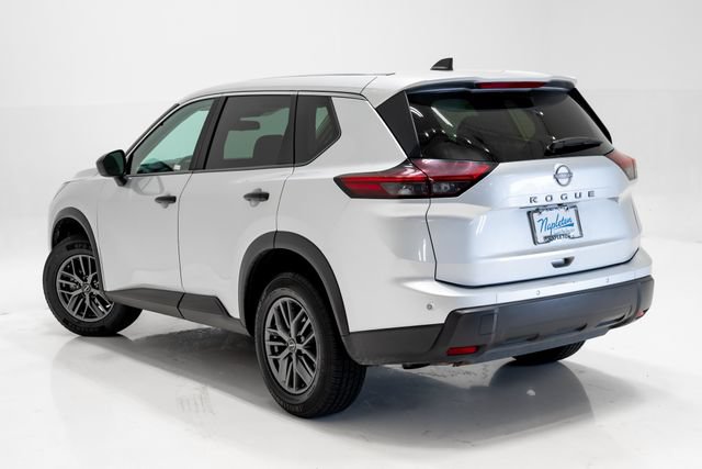 Used 2024 Nissan Rogue S FWD image 27