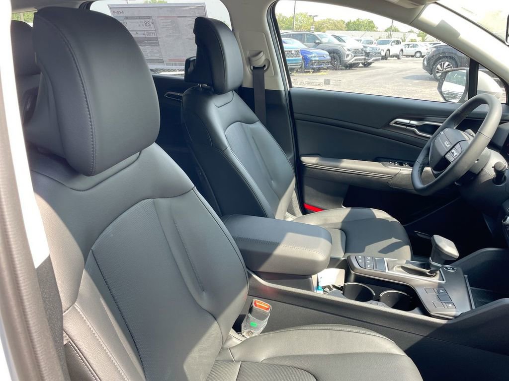New 2026 Kia Sportage EX image 48