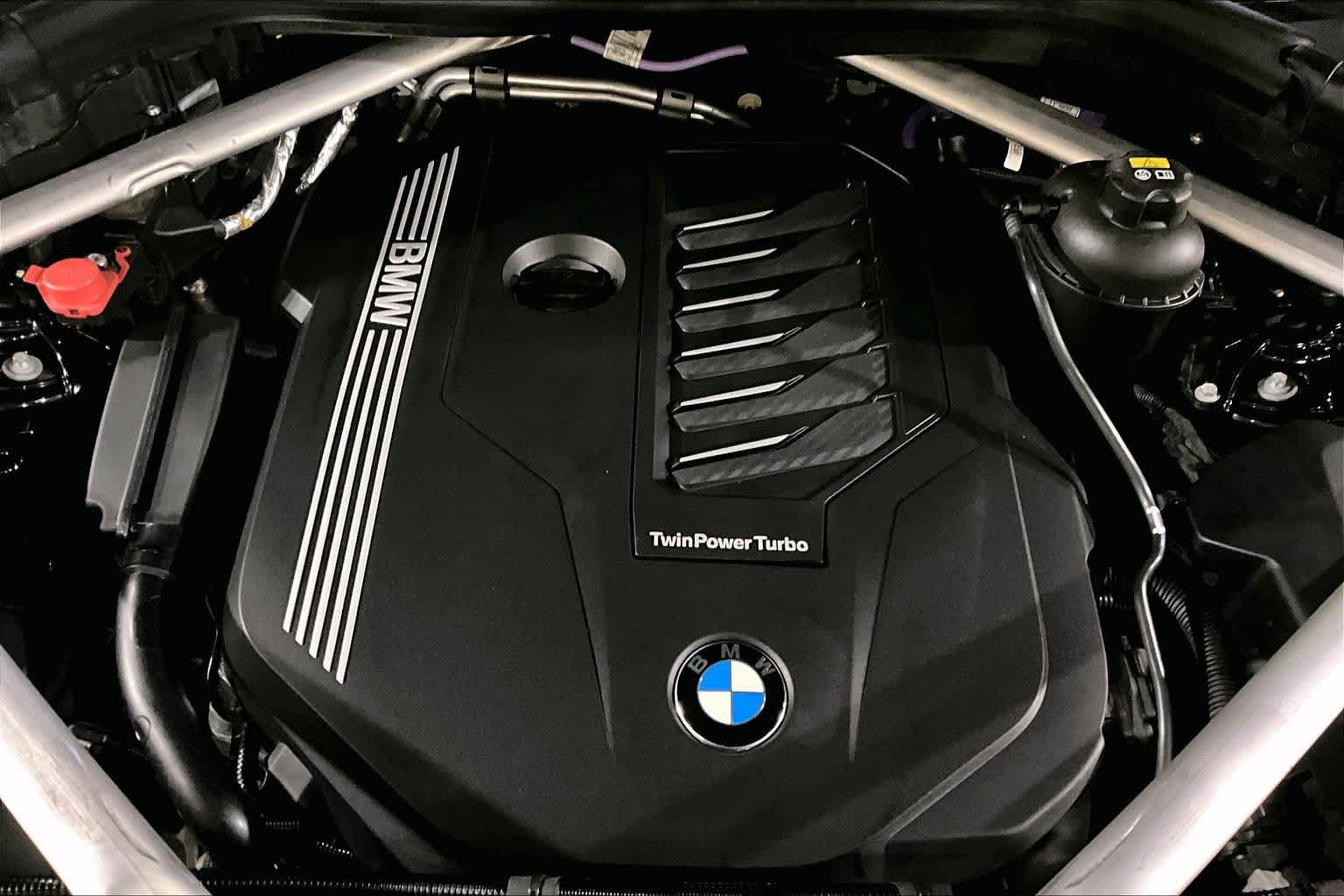 Used 2022 BMW X5 xDrive40i AWD/4WD image 30