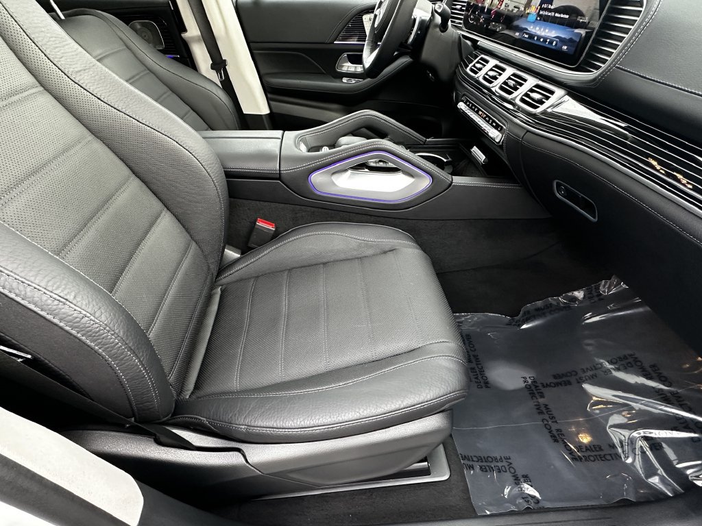 Certified 2024 Mercedes-Benz GLS 580 4MATIC w/ Warmth & Comfort Package image 13