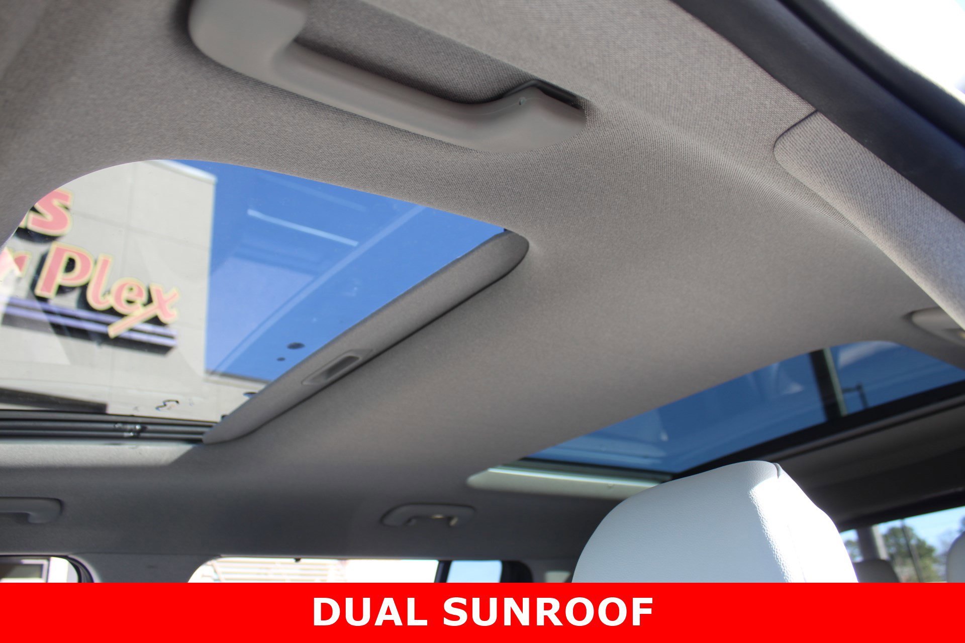 Used 2025 Hyundai Santa Fe Limited image 26