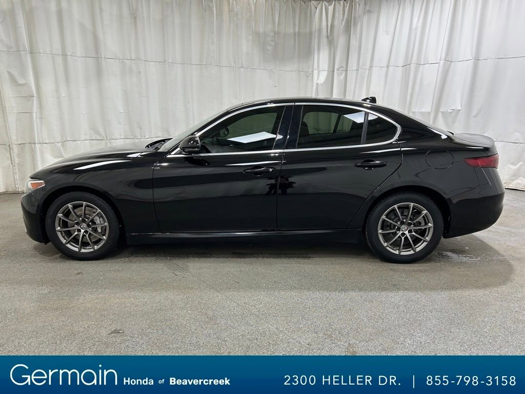 Used 2018 Alfa Romeo Giulia AWD image 5
