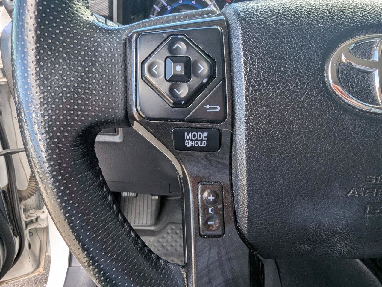 Used 2019 Toyota 4Runner TRD Off-Road Premium AWD/4WD image 14