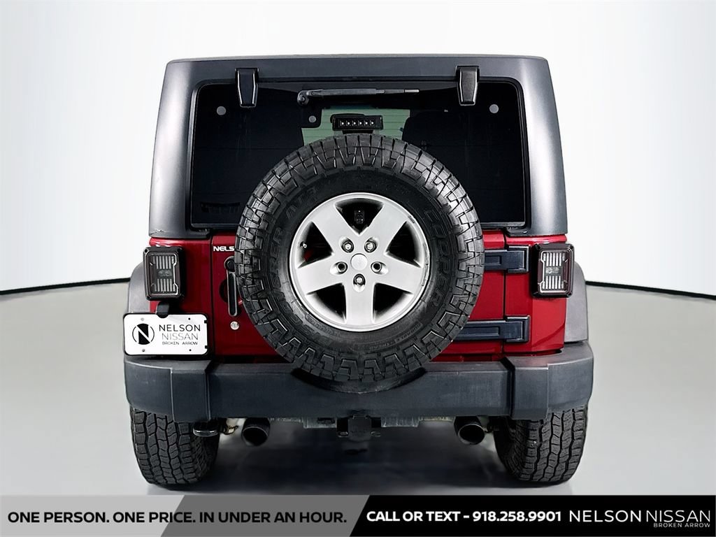 Used 2012 Jeep Wrangler Unlimited Rubicon w/ Dual Top Group AWD/4WD image 6