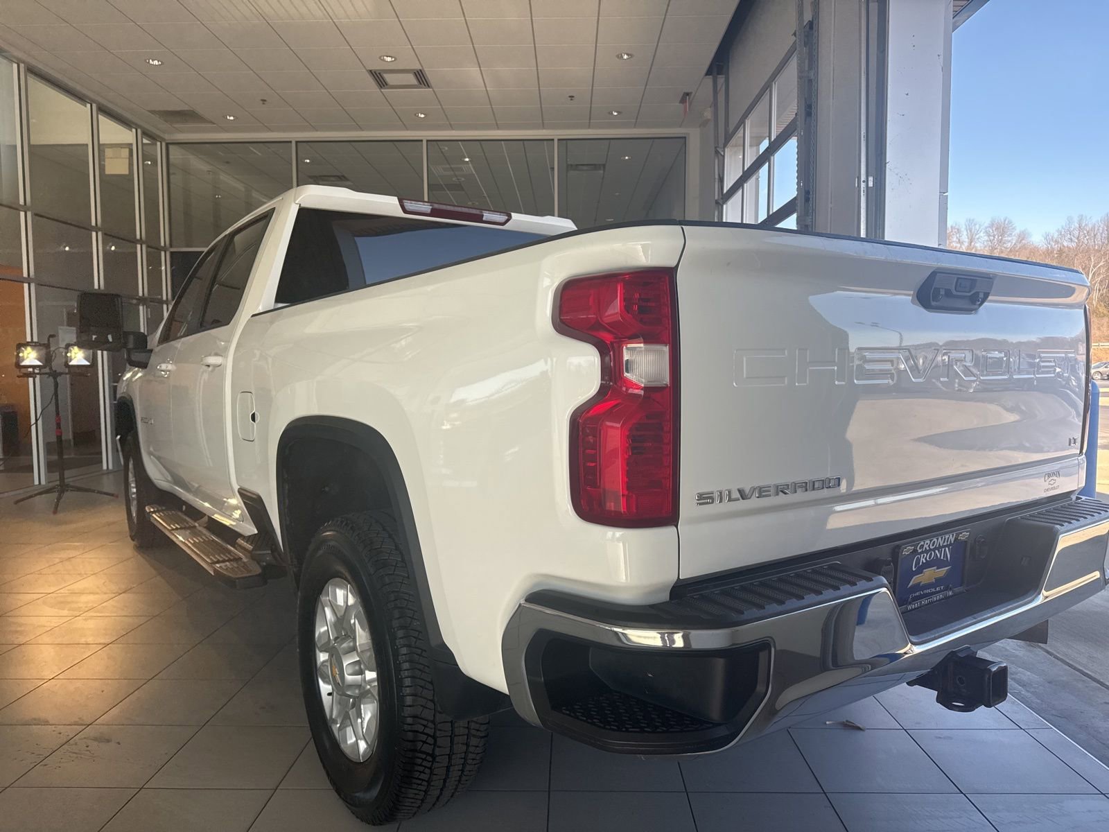 Used 2023 Chevrolet Silverado 2500 LT w/ Convenience Package image 12