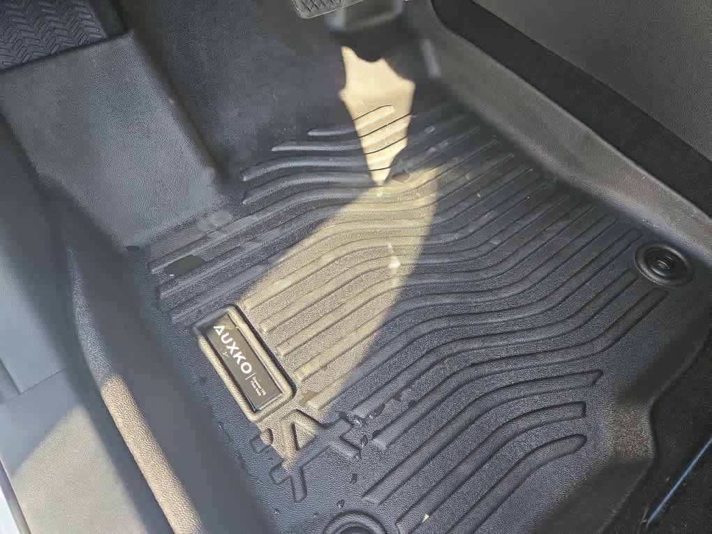 Used 2023 Honda HR-V LX image 23
