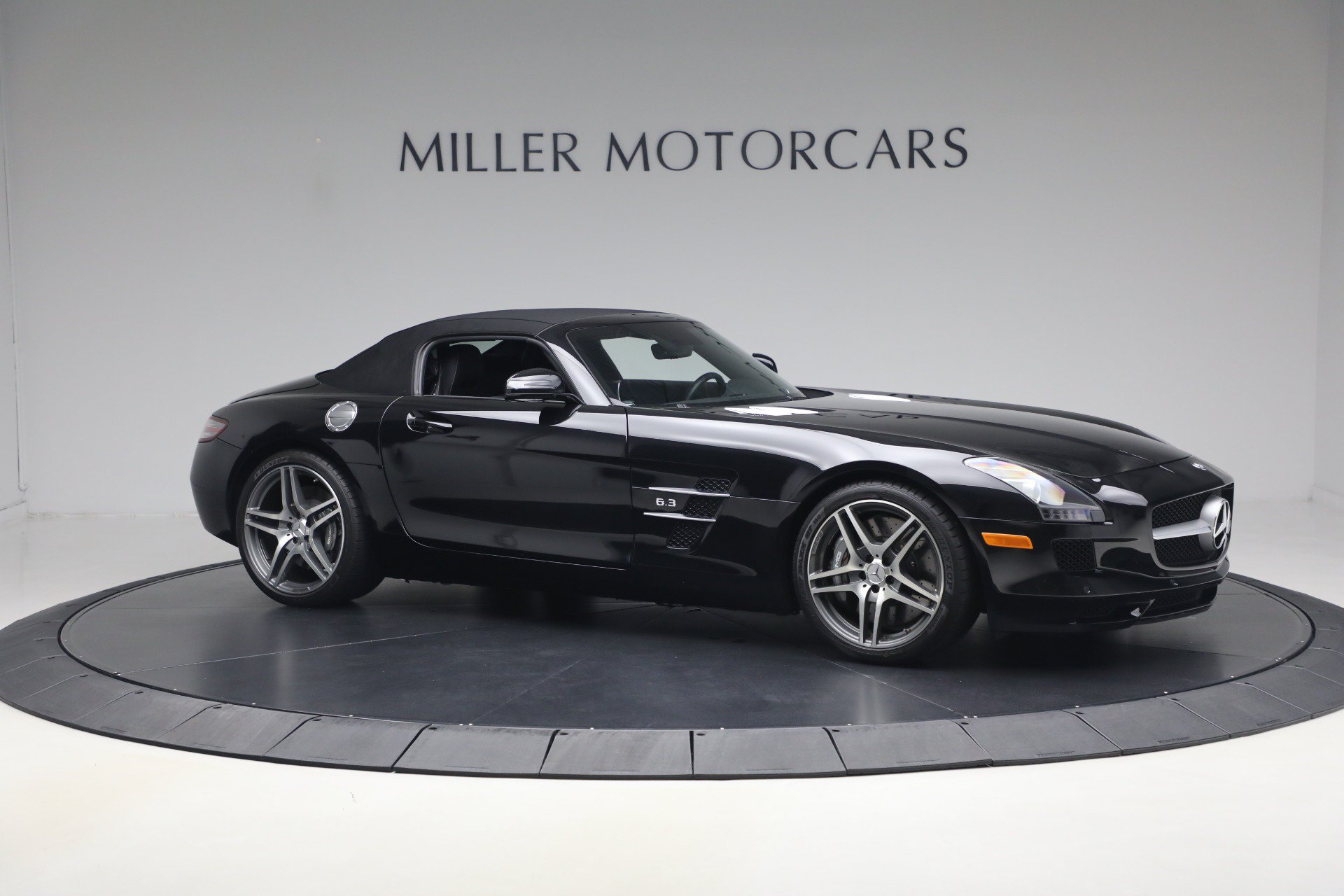 Used 2012 Mercedes-Benz SLS AMG Roadster image 30