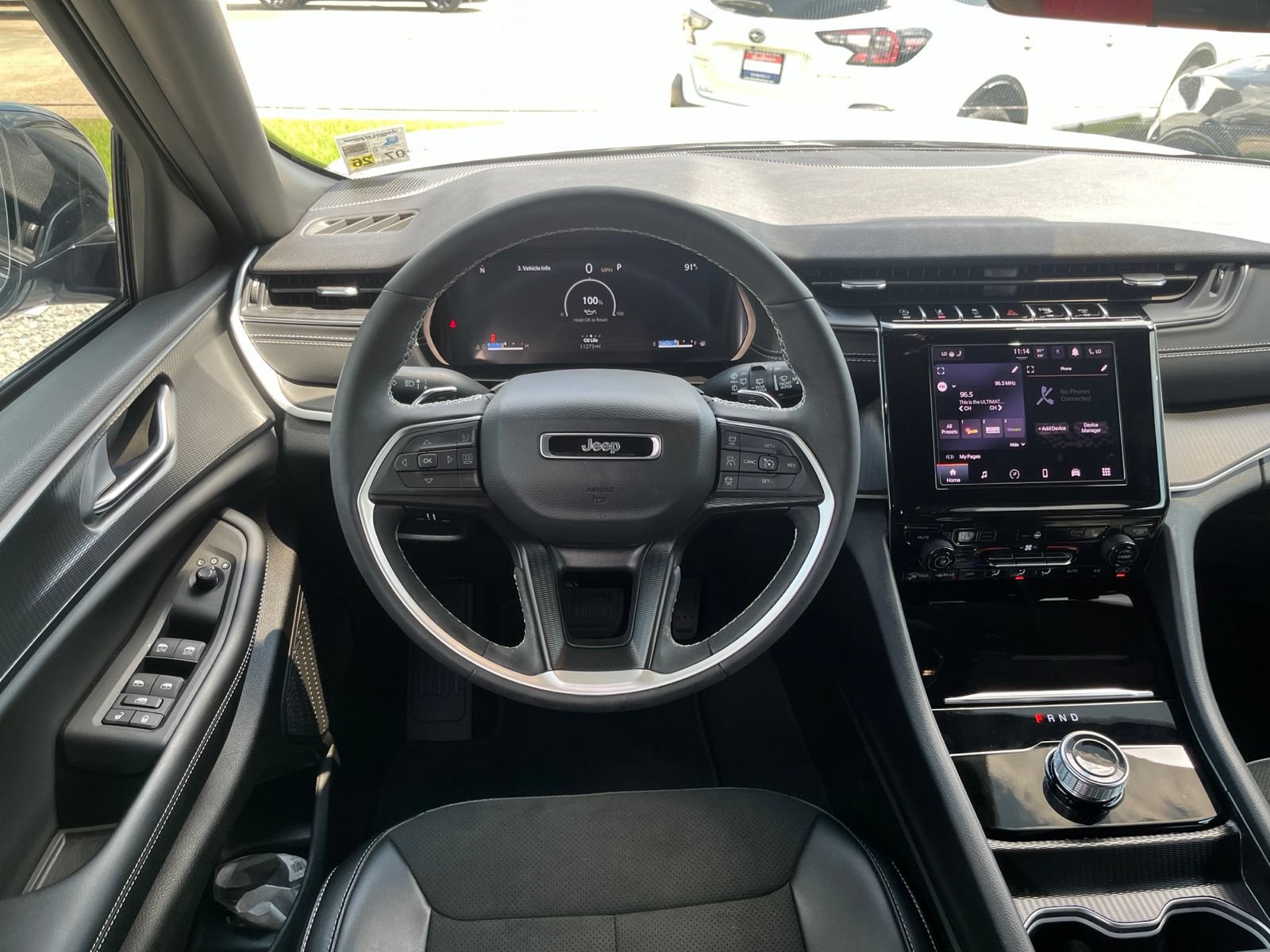 Used 2025 Jeep Grand Cherokee Altitude RWD image 11