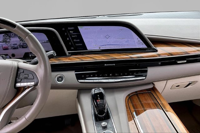 Certified 2024 Cadillac Escalade Premium Luxury Platinum AWD/4WD image 9