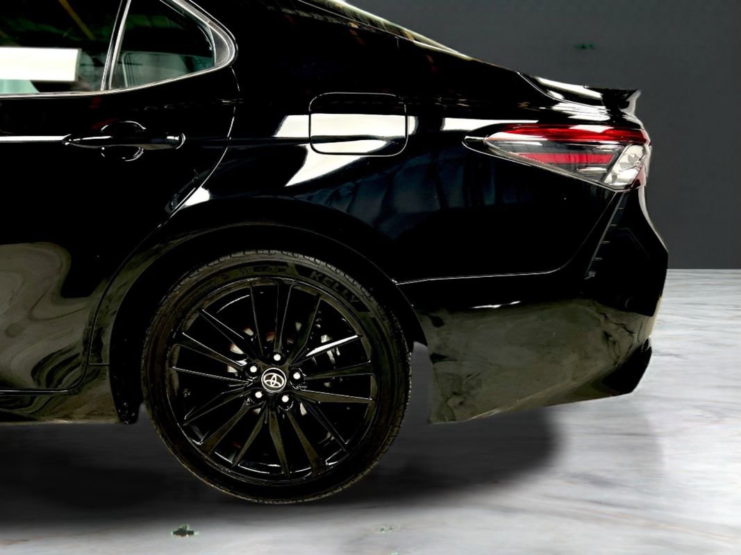 Used 2023 Toyota Camry XSE image 11