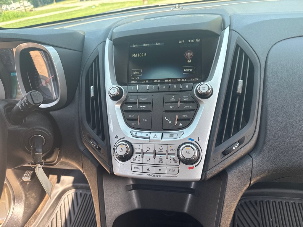 Used 2015 Chevrolet Equinox LT w/ Power Convenience Package AWD/4WD image 16