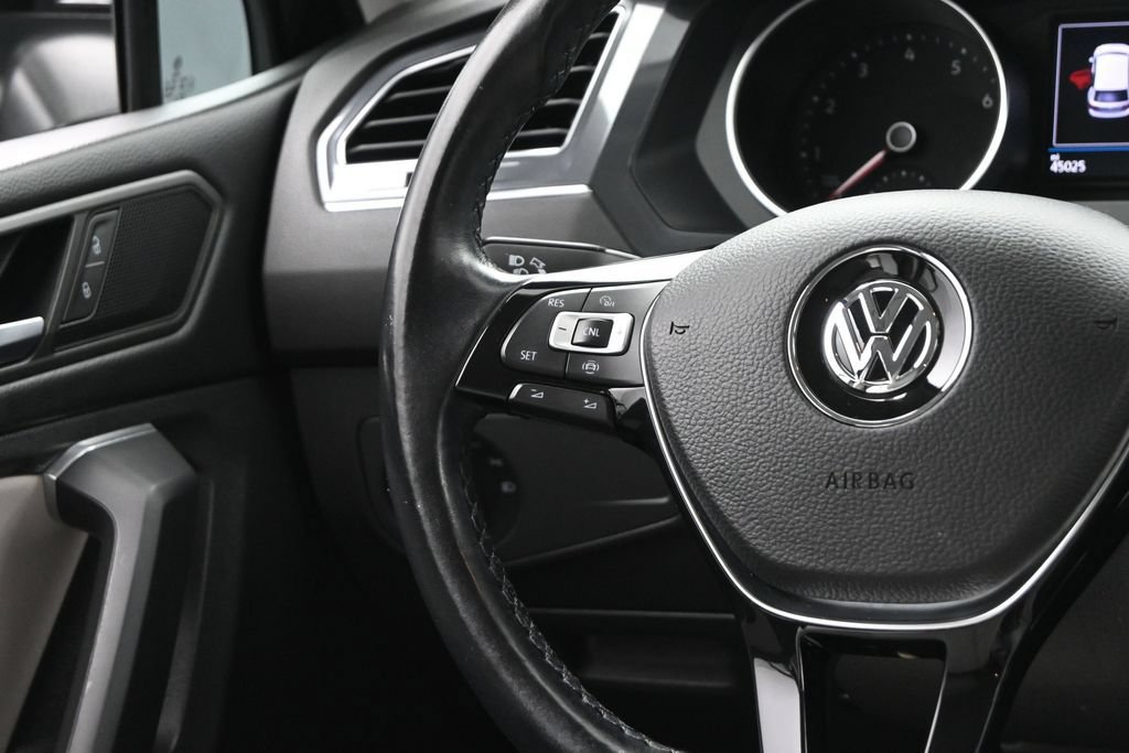 Used 2019 Volkswagen Tiguan SEL AWD/4WD image 20