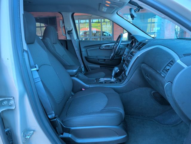 Used 2012 Chevrolet Traverse LT FWD image 28