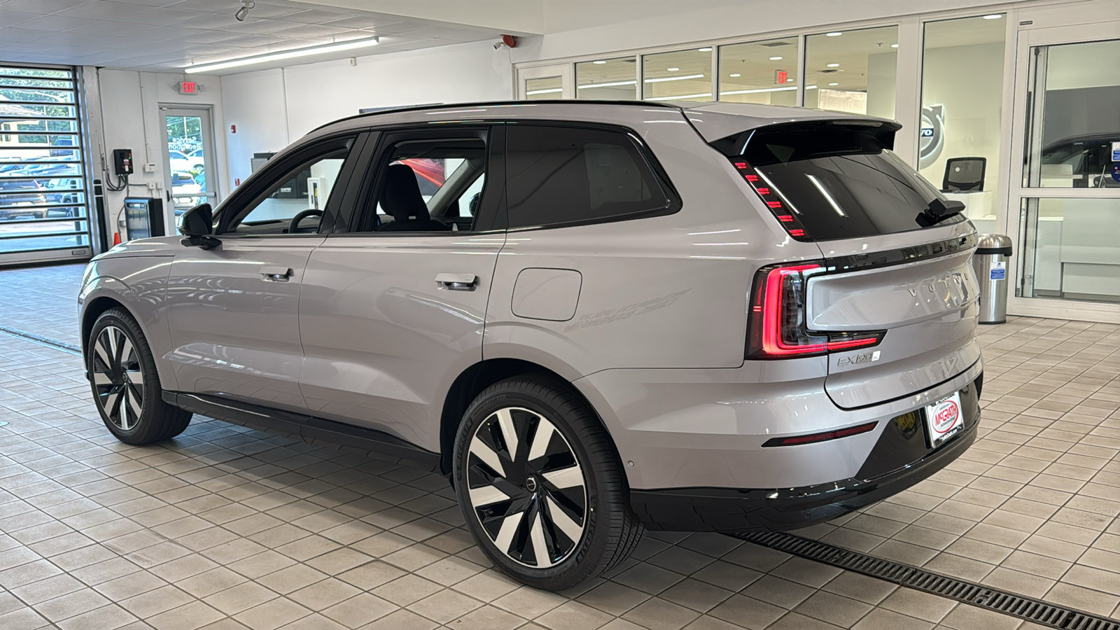 New 2026 Volvo EX90 Ultra AWD/4WD image 7