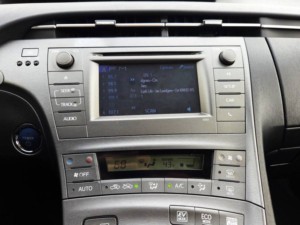 Used 2012 Toyota Prius Two image 16