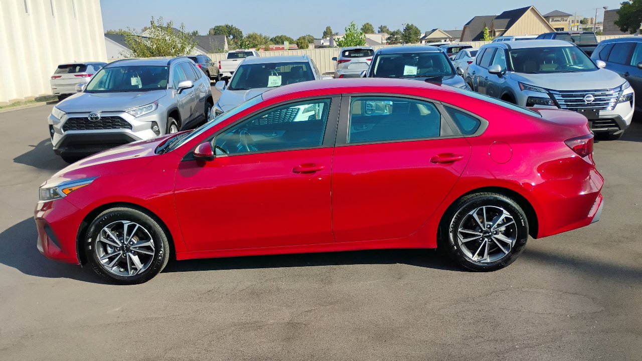 Used 2024 Kia Forte LXS image 4