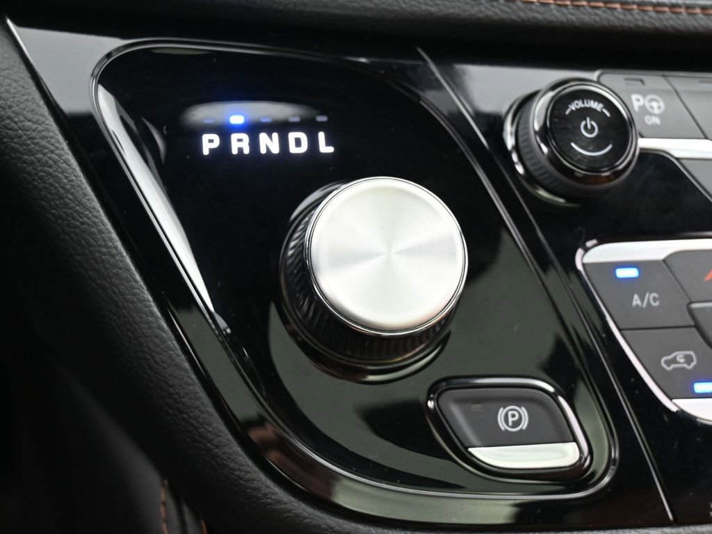 Used 2024 Chrysler Pacifica Pinnacle image 28