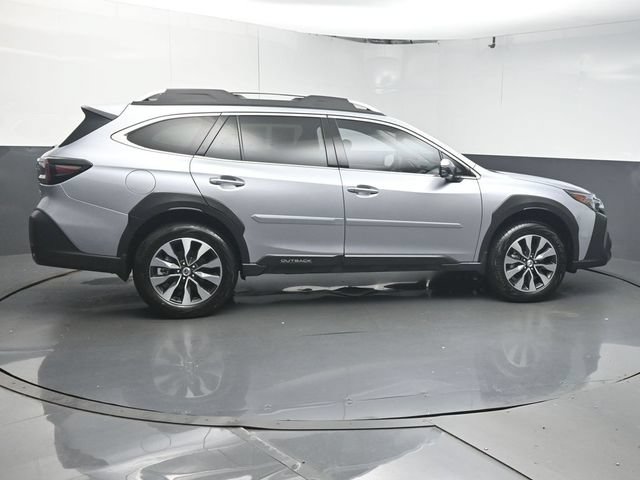 Certified 2025 Subaru Outback Touring w/ Popular Package #2 AWD/4WD image 8