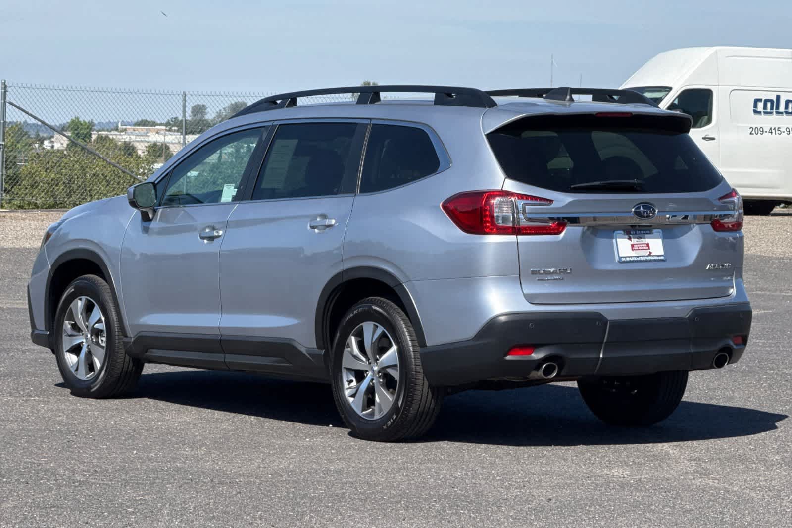 Used 2025 Subaru Ascent Premium AWD/4WD image 5