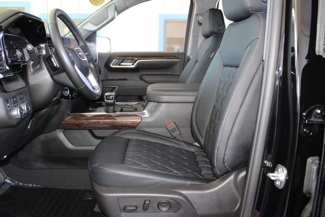 Used 2025 GMC Sierra 1500 Elevation image 21