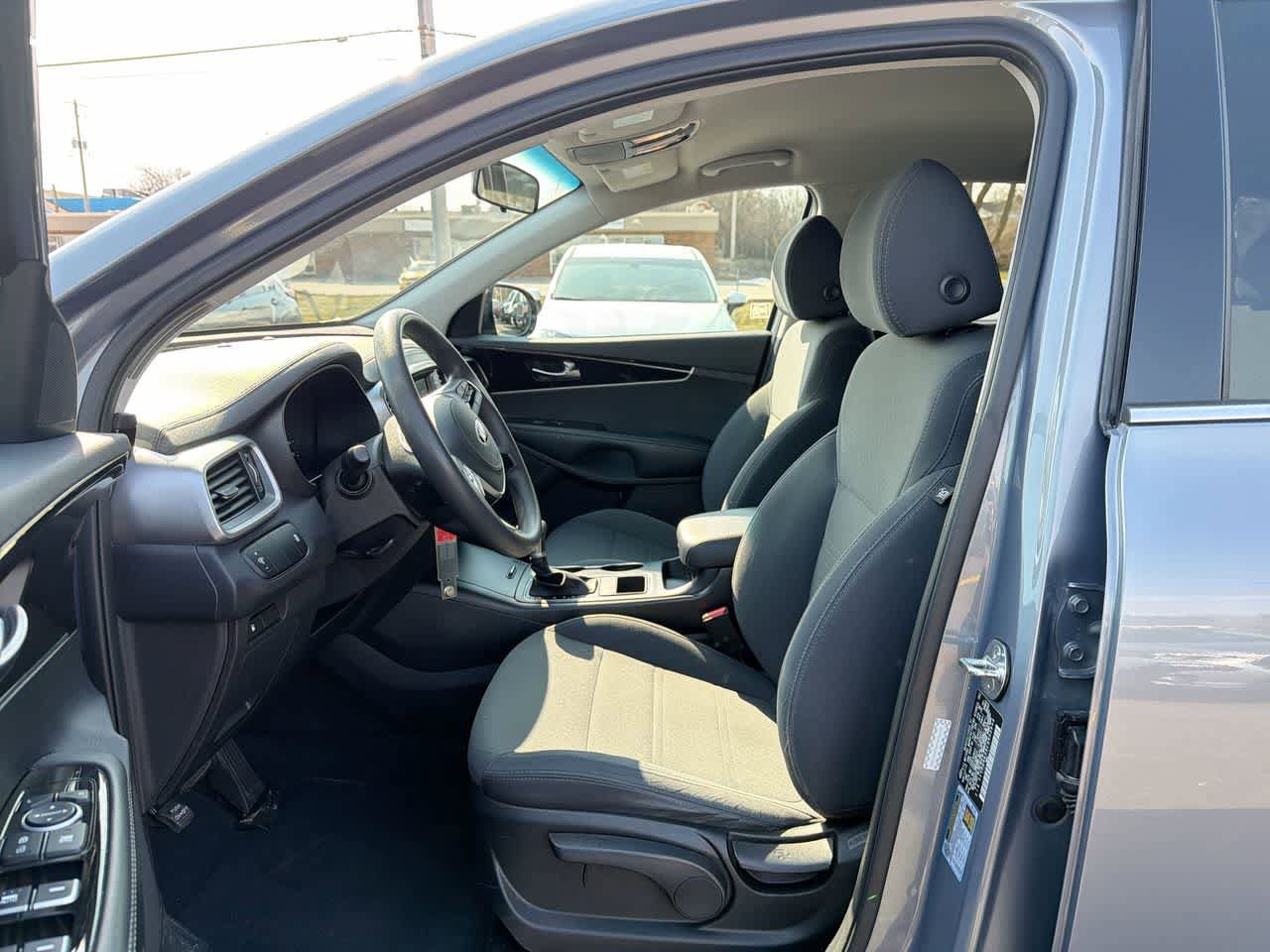 Used 2020 Kia Sorento L FWD image 22