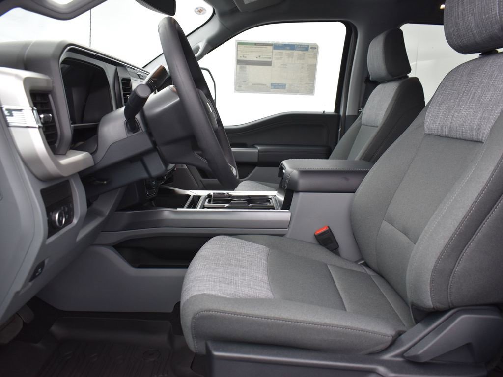 New 2025 Ford F350 XLT w/ Black Appearance Package image 10