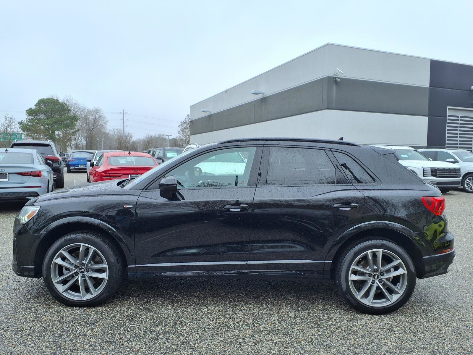 Used 2025 Audi Q3 2.0T Premium AWD/4WD image 11