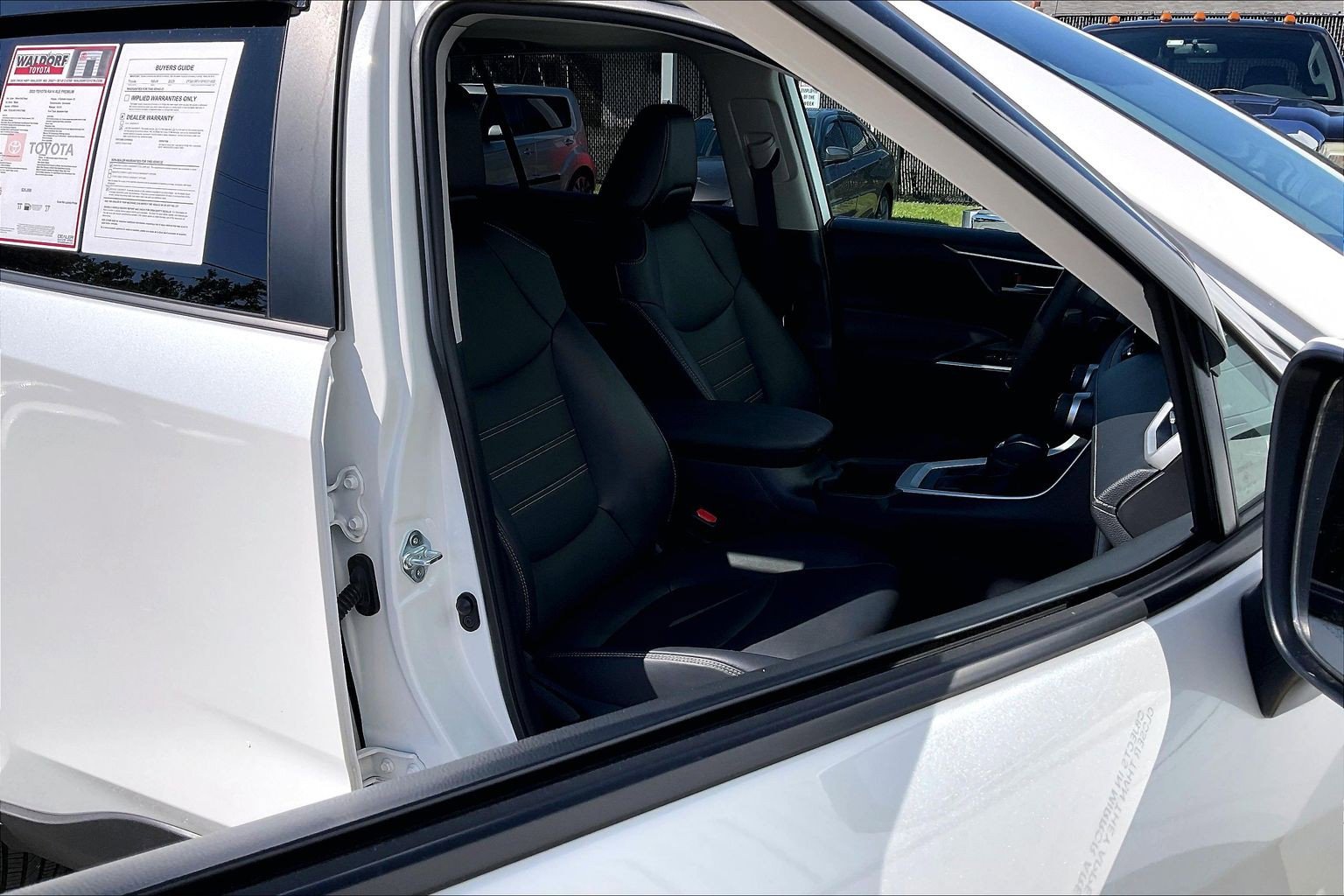 Used 2023 Toyota RAV4 XLE Premium AWD/4WD image 9