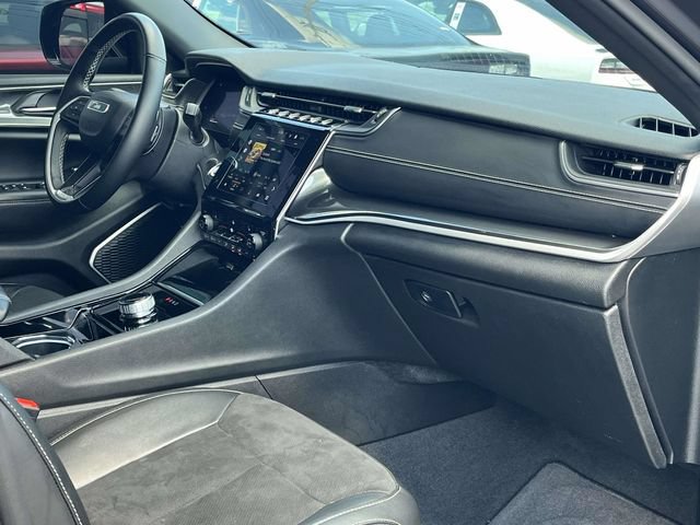 Used 2022 Jeep Grand Cherokee Altitude AWD/4WD image 25