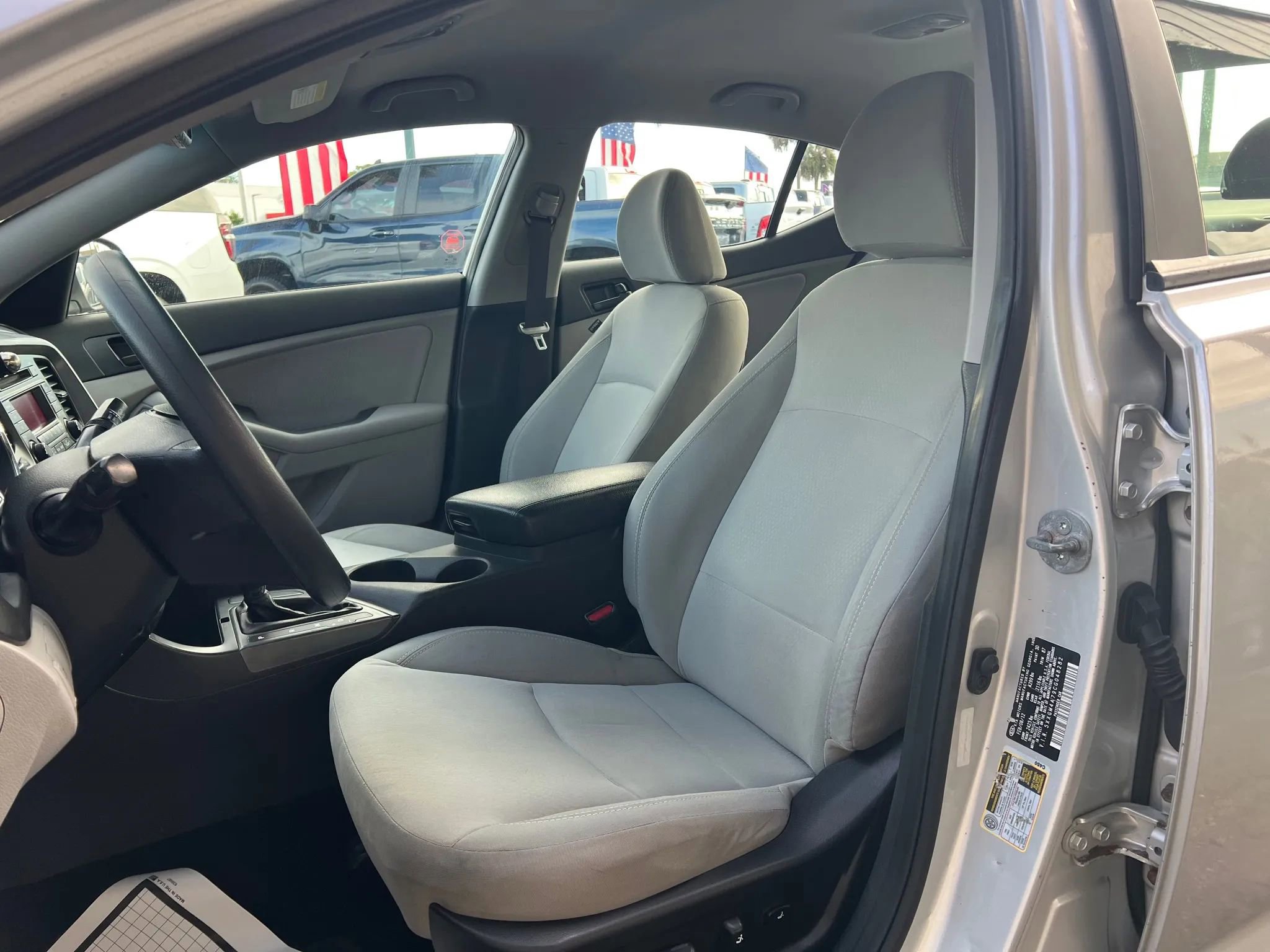 Used 2012 Kia Optima LX w/ Convenience Pkg image 10