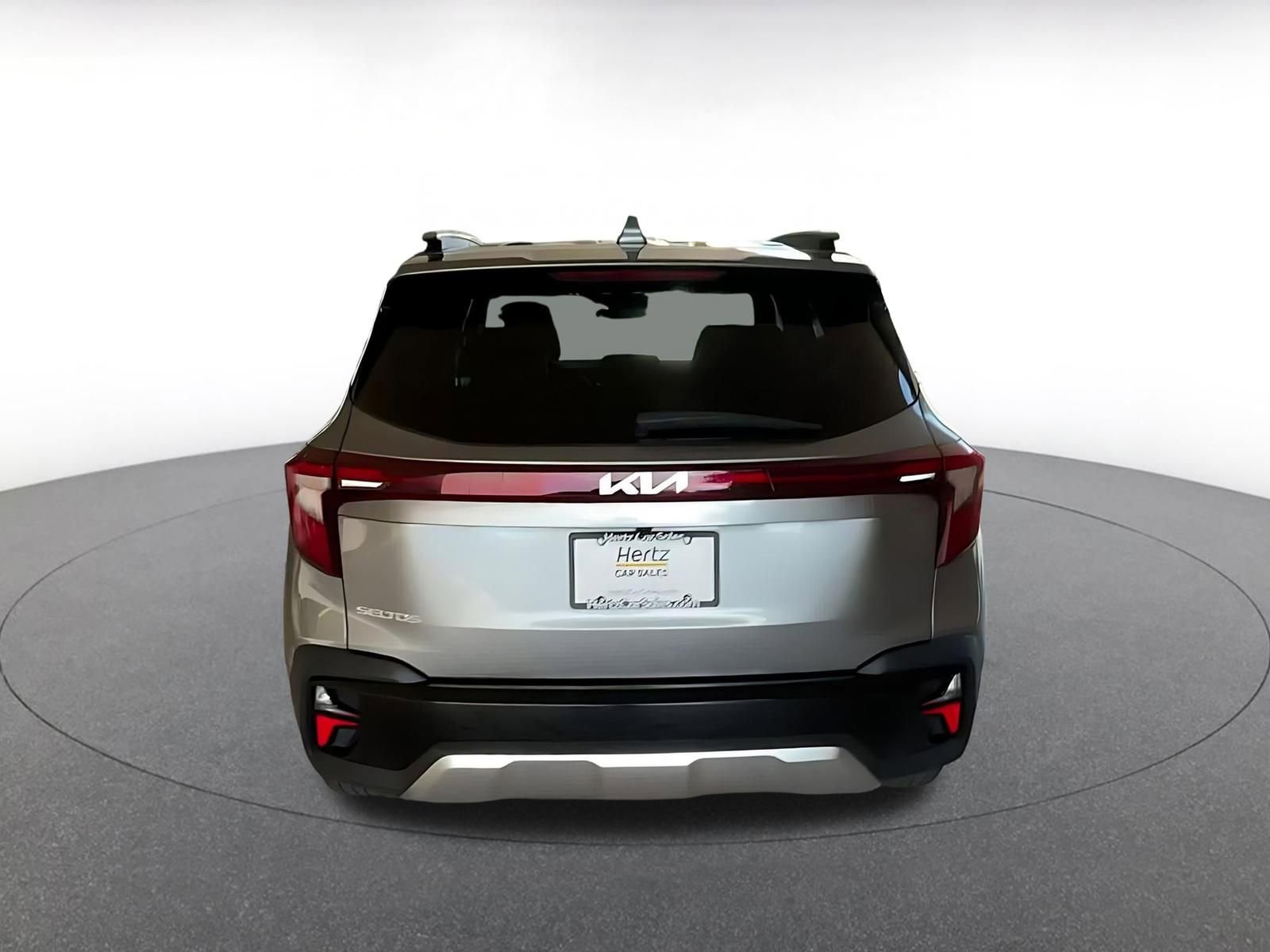 Used 2025 Kia Seltos S FWD image 12