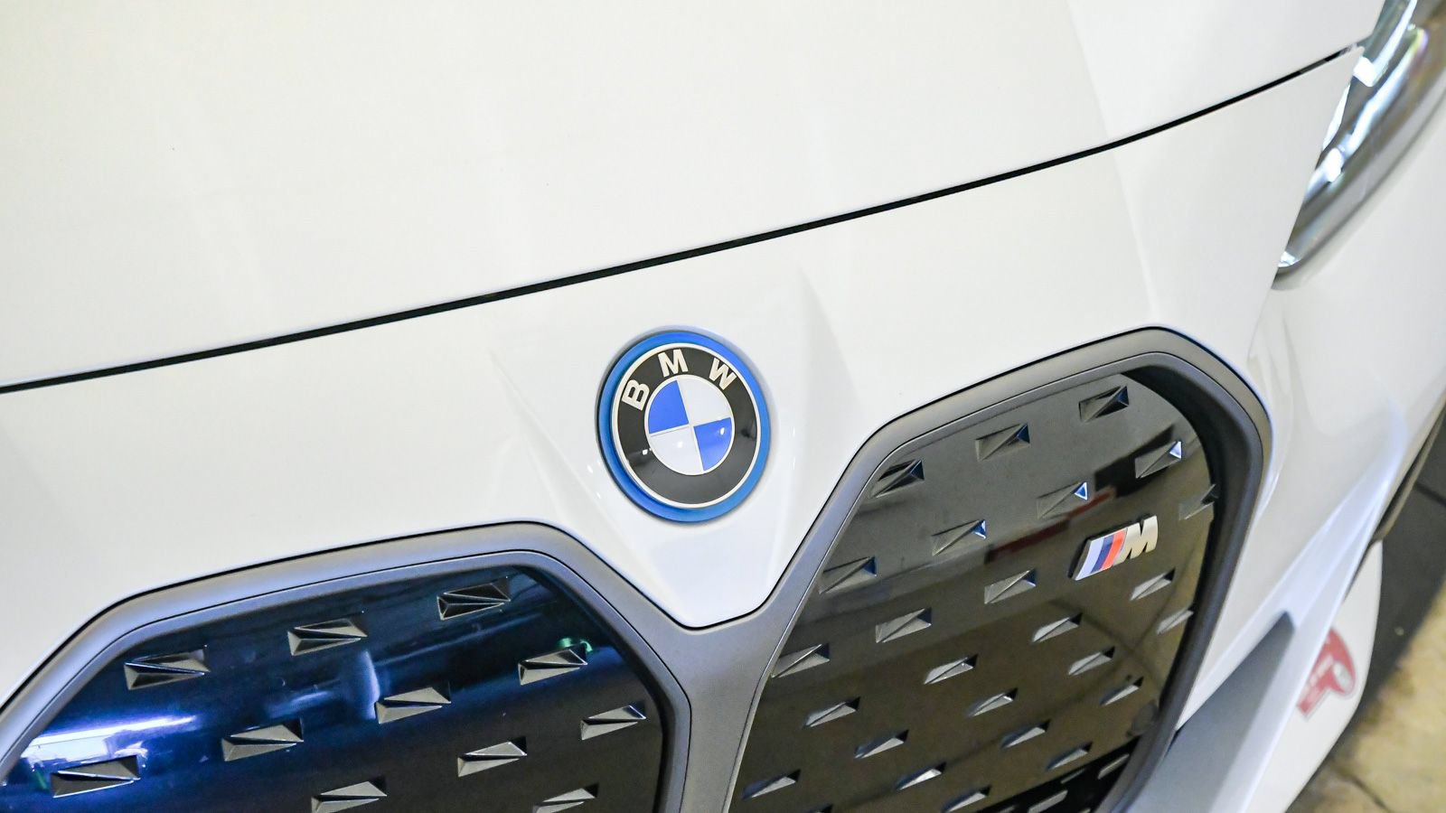 Certified 2023 BMW i4 M50 AWD/4WD image 8