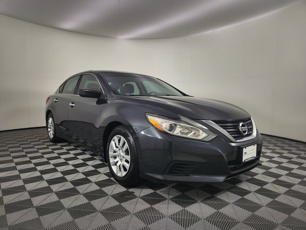 Used 2016 Nissan Altima 2.5 S w/ Power Driver Seat Package FWD image 7