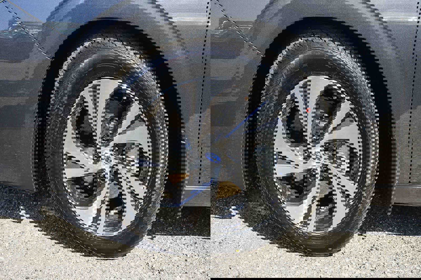 Used 2020 Subaru Legacy Premium image 9