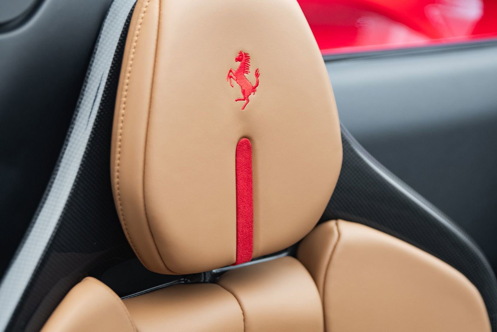 Used 2025 Ferrari 296 GTS RWD image 24