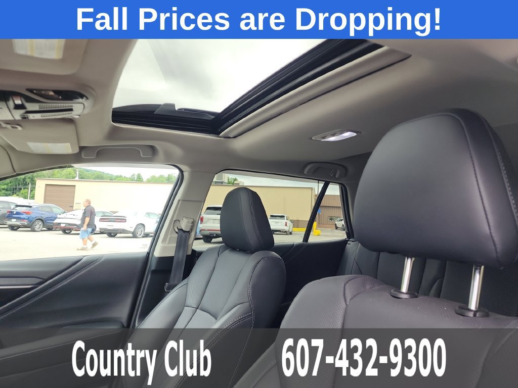 Used 2025 Subaru Outback Limited AWD/4WD image 14