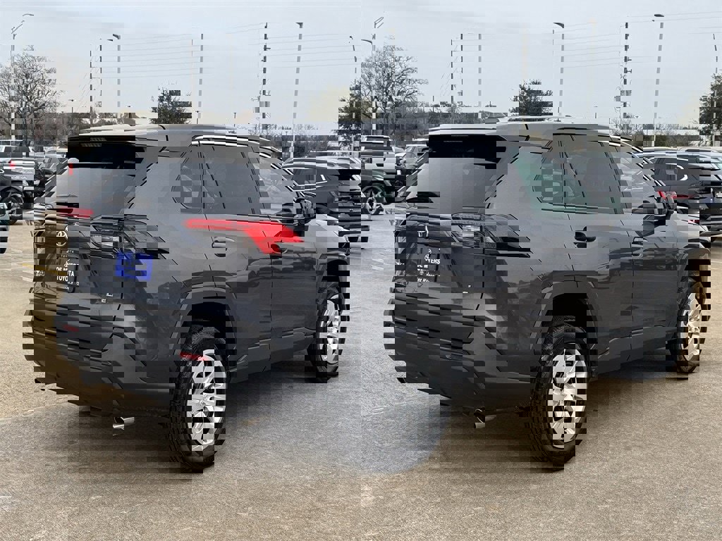 Used 2025 Toyota RAV4 LE image 5