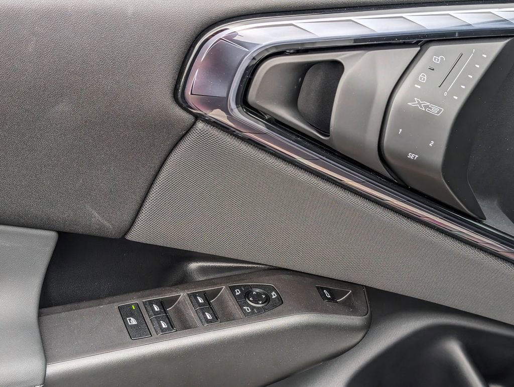New 2025 BMW X3 xDrive30i w/ Convenience Package image 12