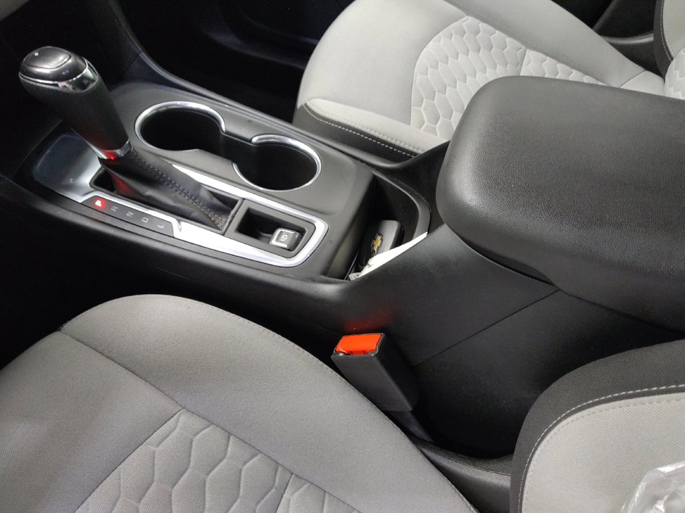 Used 2021 Chevrolet Equinox LS w/ LS Convenience Package image 26