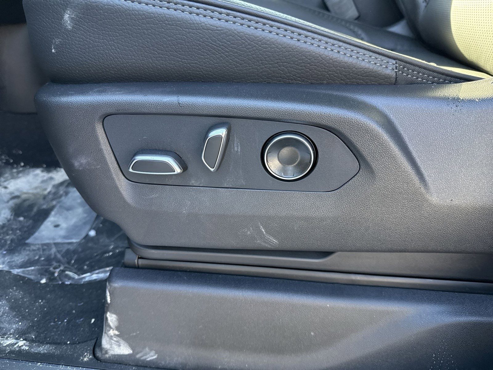 New 2026 GMC Sierra 3500 Denali w/ Denali Reserve Package image 11