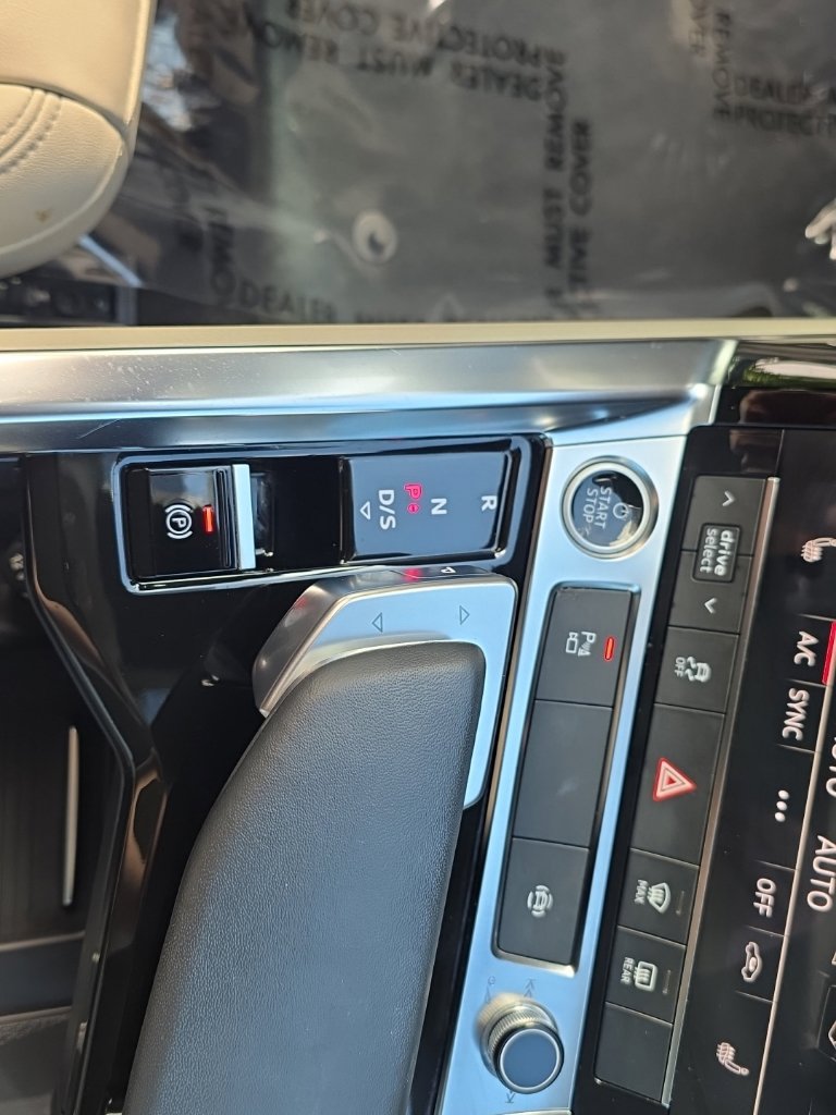 Used 2024 Audi Q8 e-tron Premium AWD/4WD image 21
