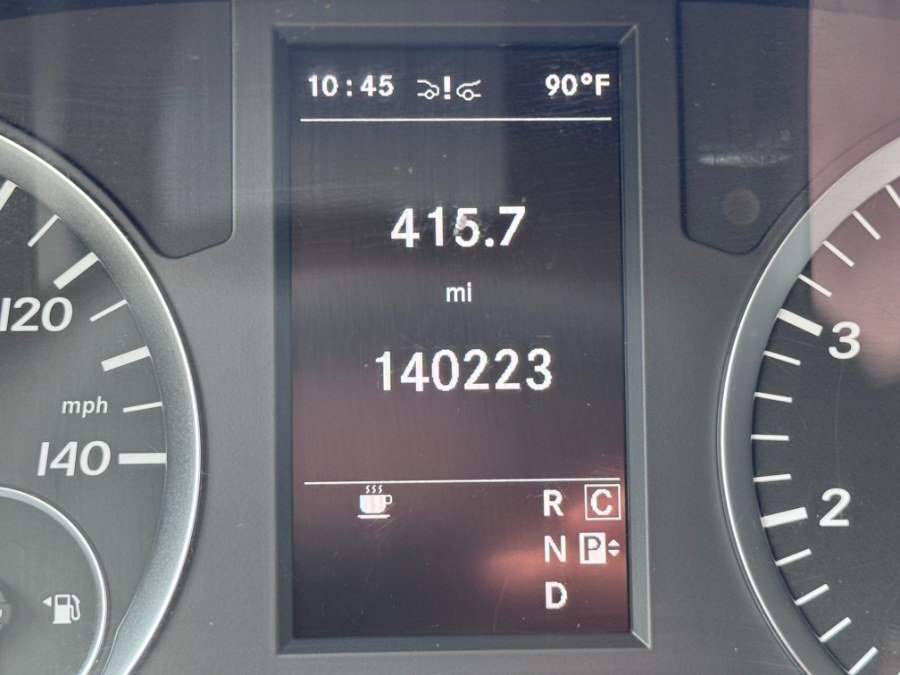 Used 2018 Mercedes-Benz Metris Passenger image 17