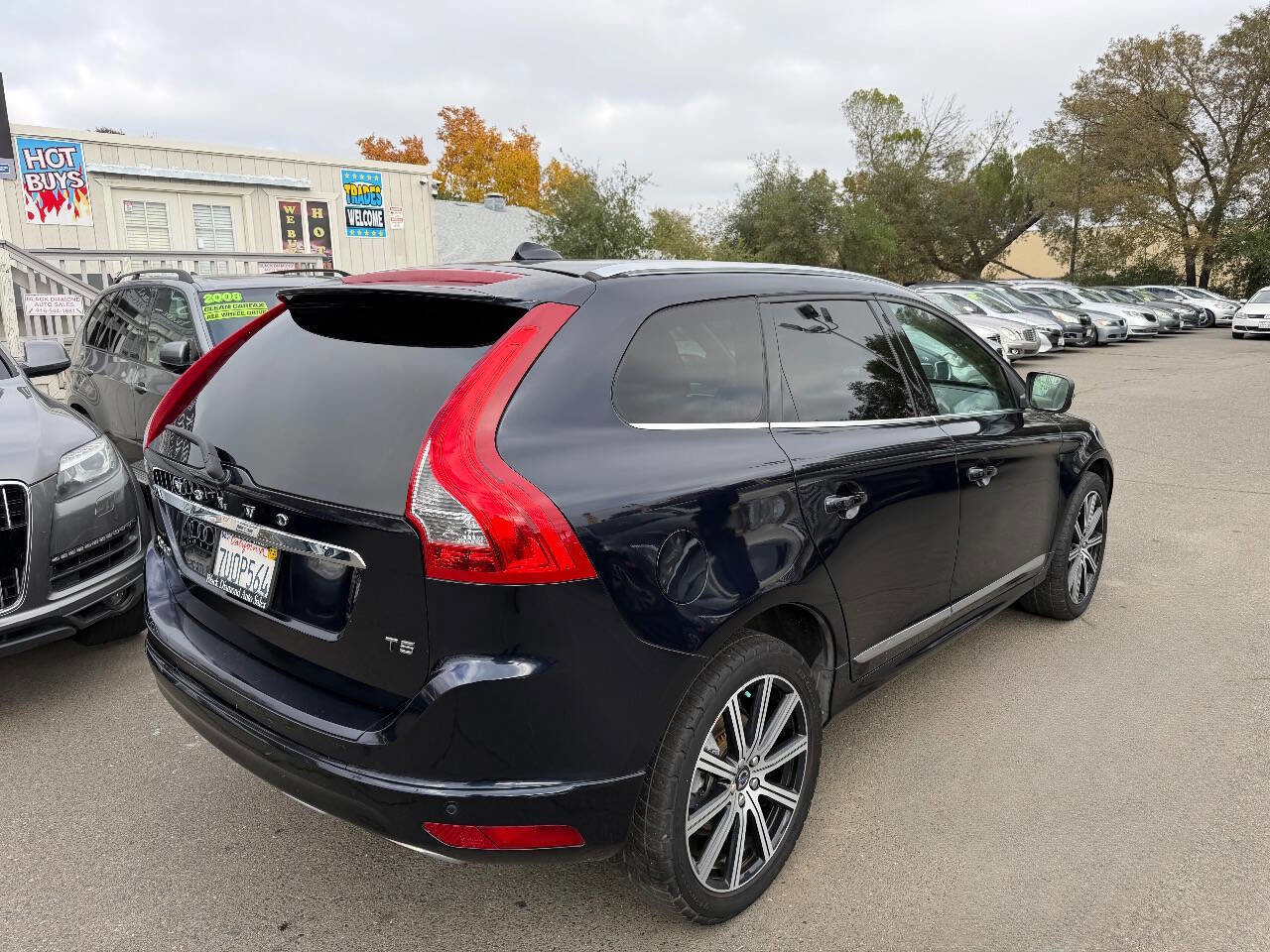 Used 2016 Volvo XC60 T5 Platinum image 8