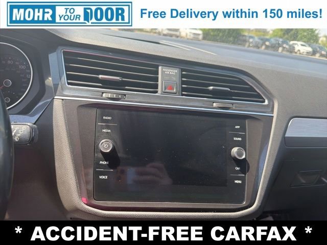 Used 2018 Volkswagen Tiguan SE AWD/4WD image 19