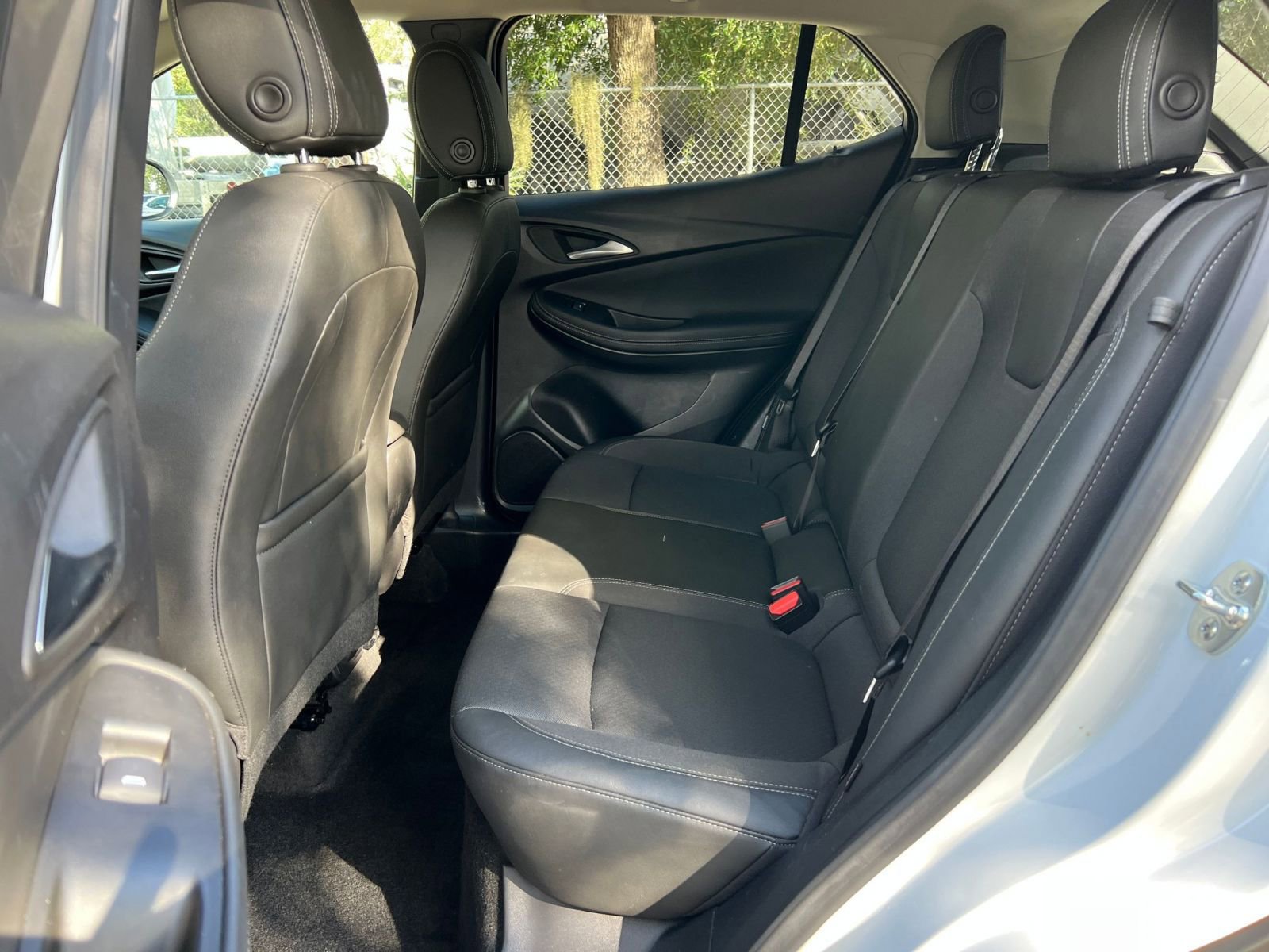 Used 2025 Buick Encore GX Preferred image 33