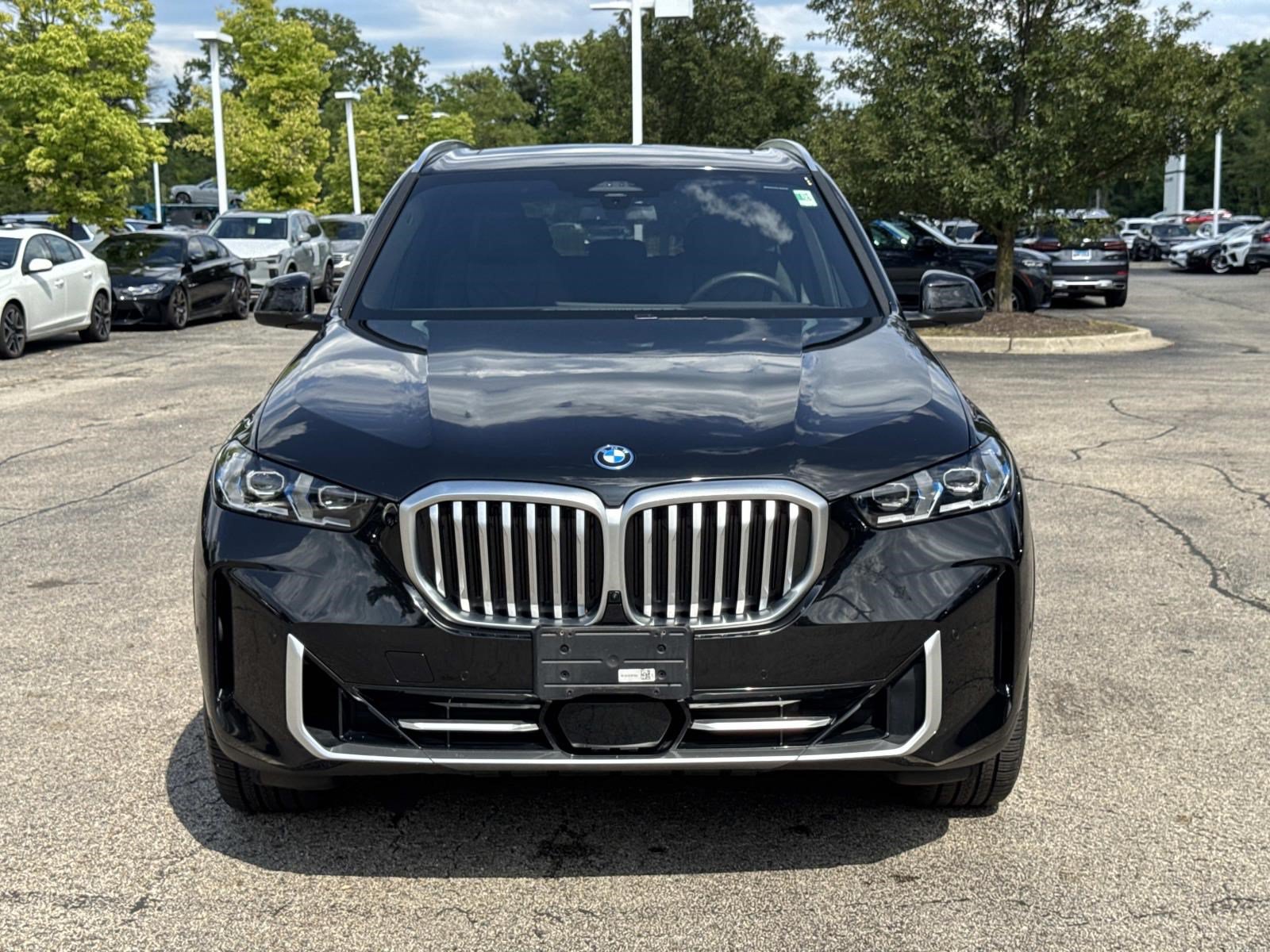 Certified 2024 BMW X5 xDrive50e w/ Premium Package AWD/4WD image 2